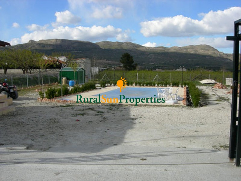 Venta casa de campo en Moratalla Murcia