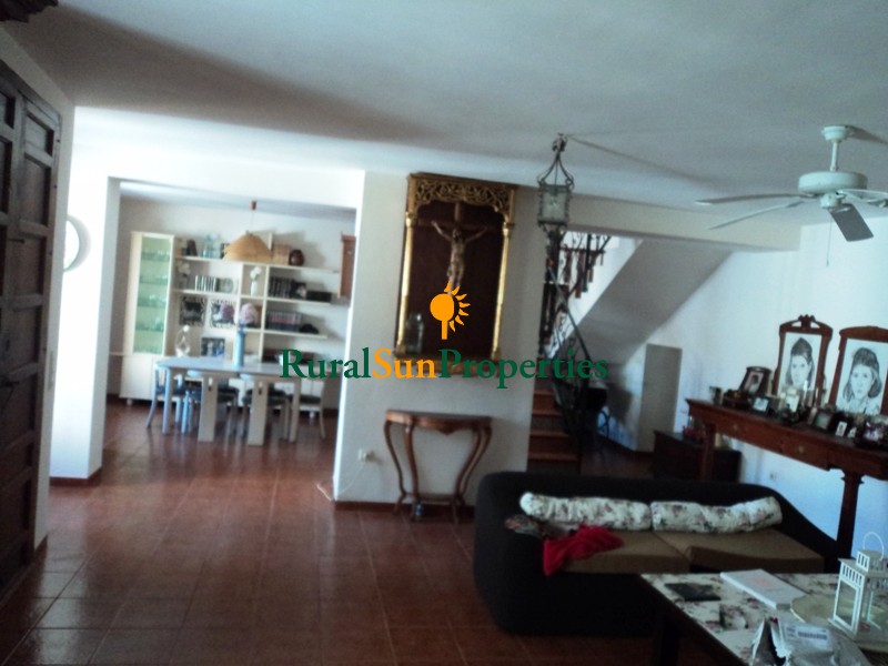 Very large town house for sale in Cehegin Murcia