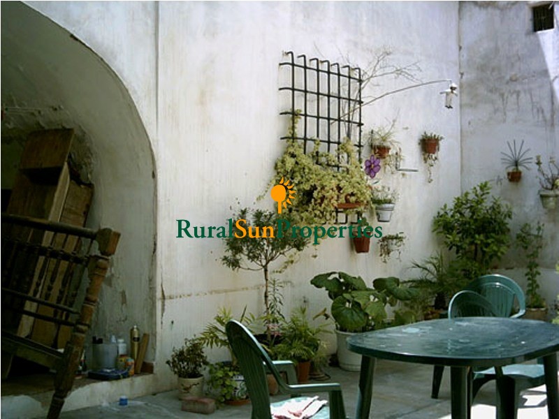Very large town house for sale in Cehegin Murcia