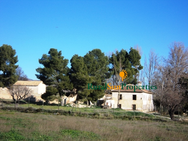 Old farm cortijo with mill on a plot of 5ha. Murcia inland Caravaca de la Cruz