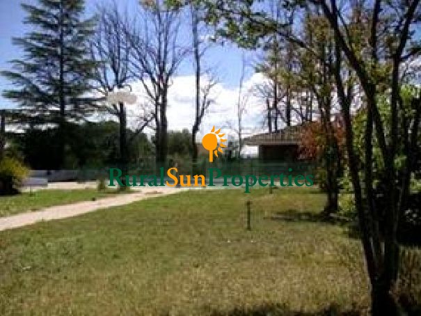 Country property for sale Yecla