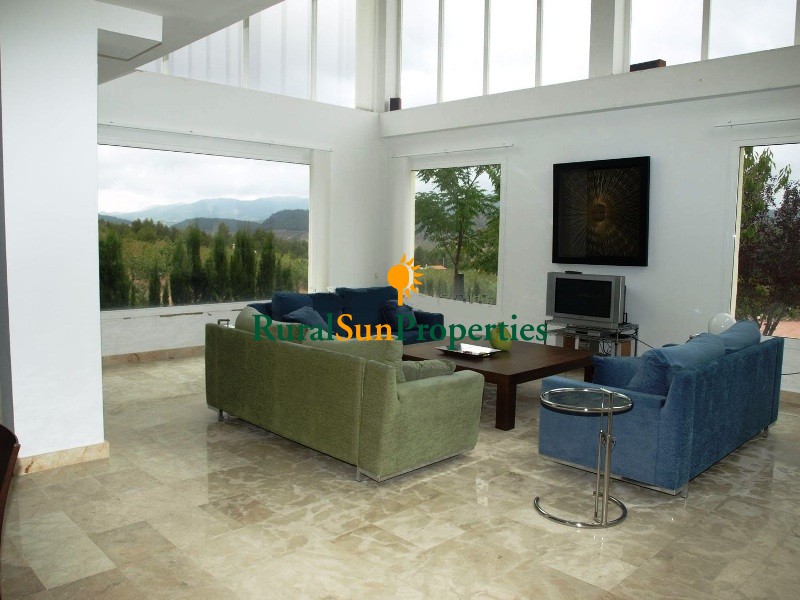 Huge and luxurious house in the mountain for sale Murcia Inland.