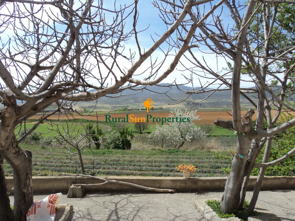 Venta Cortijo en Moratalla, Murcia con 13,5ha de terreno y pequeño manantial