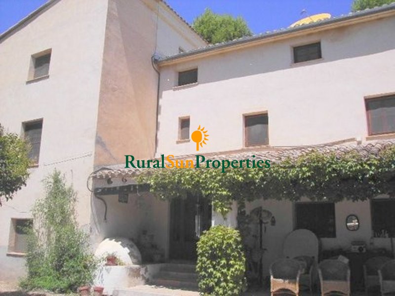 Old restored farmhouse Masia on a plot of 5ha Alicante Inland. Olive trees in production