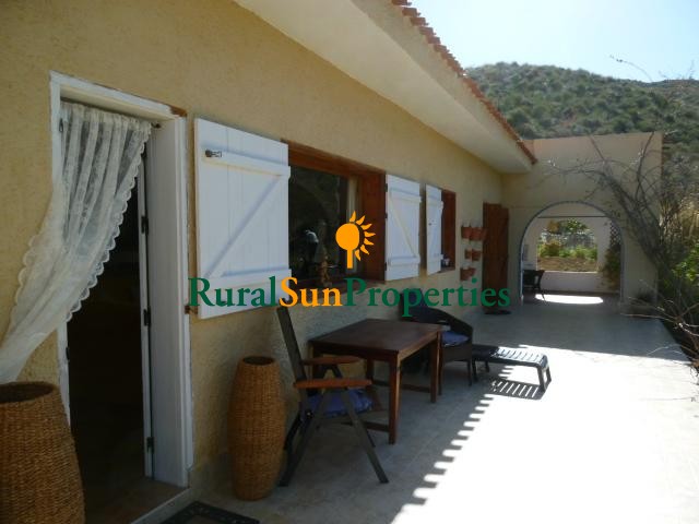 Charming country house, sits on a plot of 20.000m2 in dip. Morra del Pan, Águilas