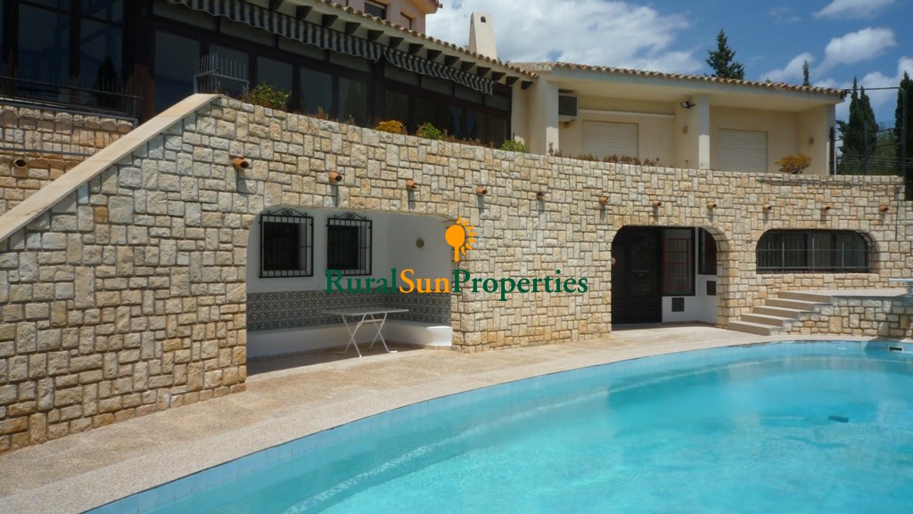 Large finca/country house for sale in Benidorm Alicante