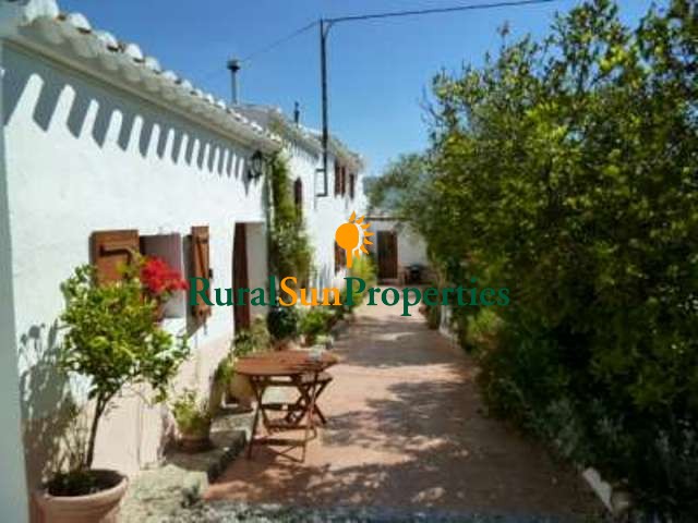 Country house for sale in Almeria-Velez Blanco