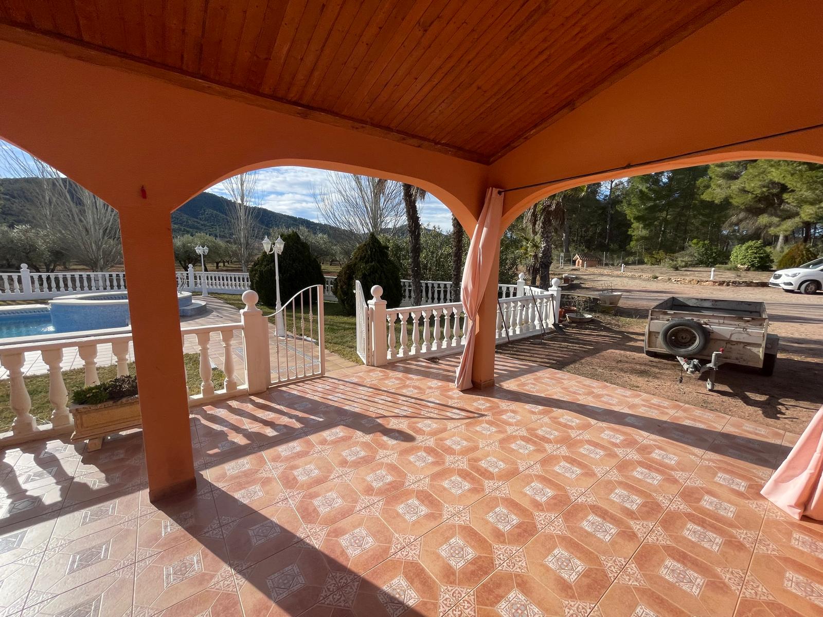 Bullas countryside: Country house in beautiful valley surrounded by mountains and vineyards with panoramic views