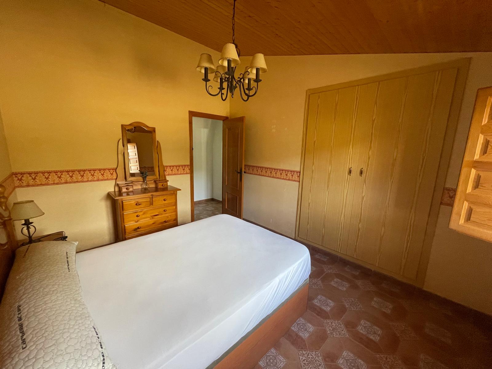 Bullas countryside: Country house in beautiful valley surrounded by mountains and vineyards with panoramic views