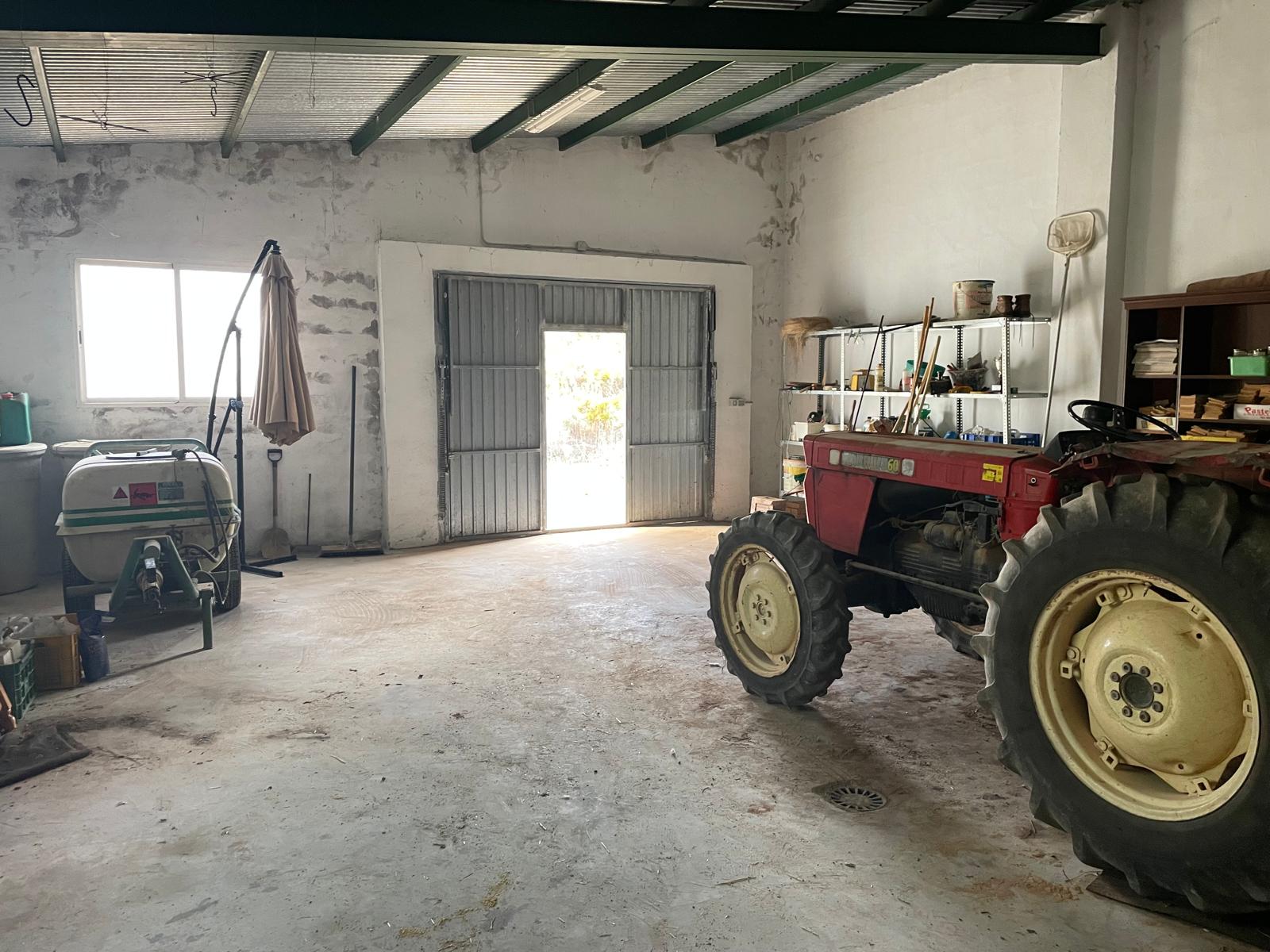 Bullas countryside: Country house in beautiful valley surrounded by mountains and vineyards with panoramic views