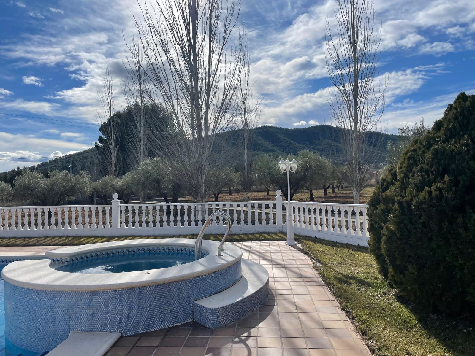 Bullas countryside: Country house in beautiful valley surrounded by mountains and vineyards with panoramic views
