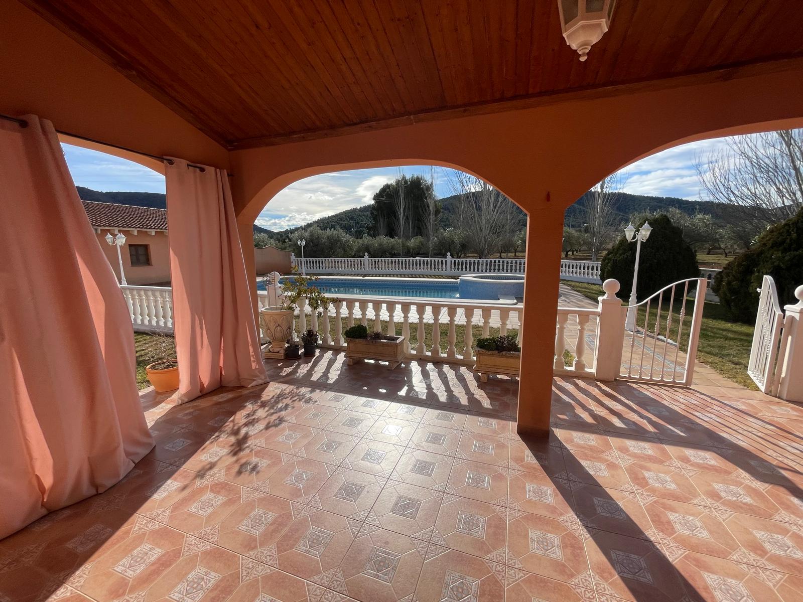 Bullas countryside: Country house in beautiful valley surrounded by mountains and vineyards with panoramic views