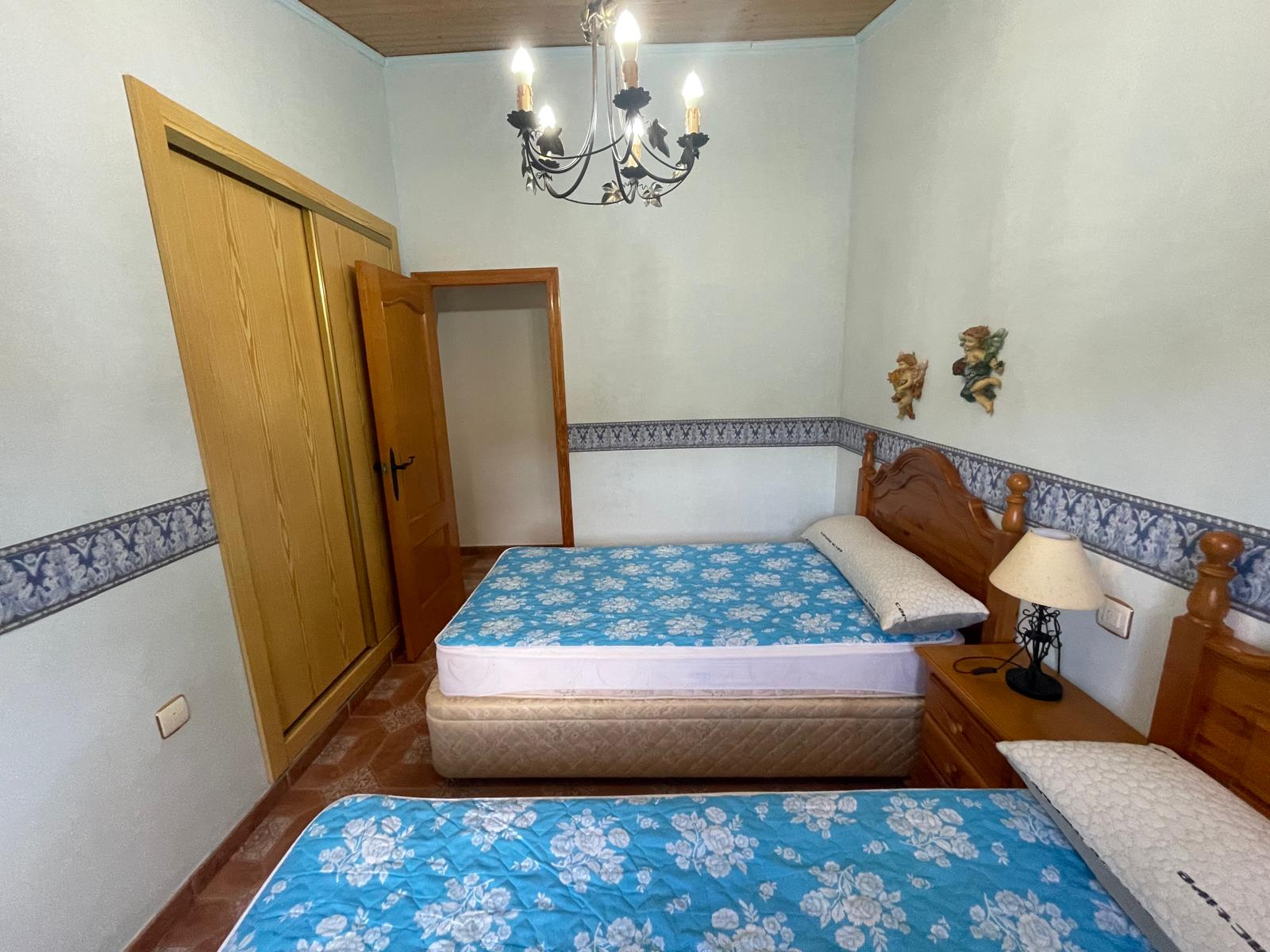 Bullas countryside: Country house in beautiful valley surrounded by mountains and vineyards with panoramic views