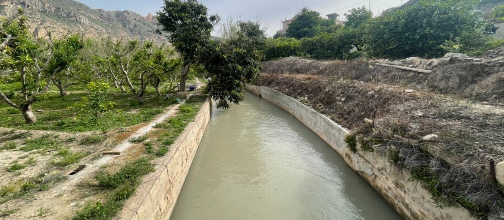 A wonderful country house located on a privileged location in the heart of the Ricote Valley.