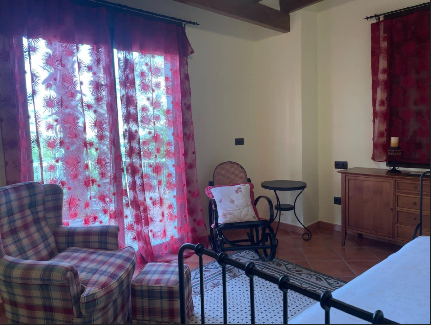 A wonderful country house located on a privileged location in the heart of the Ricote Valley.