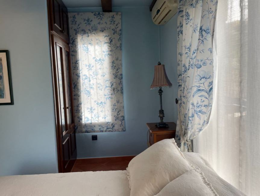 A wonderful country house located on a privileged location in the heart of the Ricote Valley.