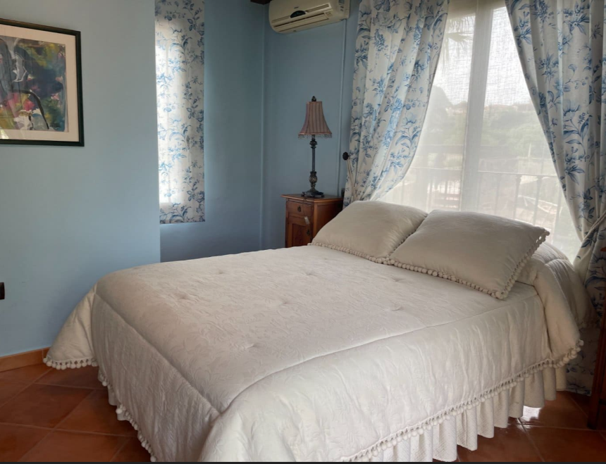 A wonderful country house located on a privileged location in the heart of the Ricote Valley.