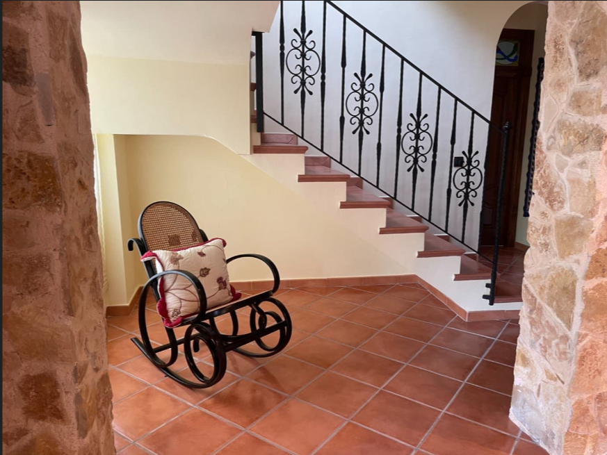 A wonderful country house located on a privileged location in the heart of the Ricote Valley.