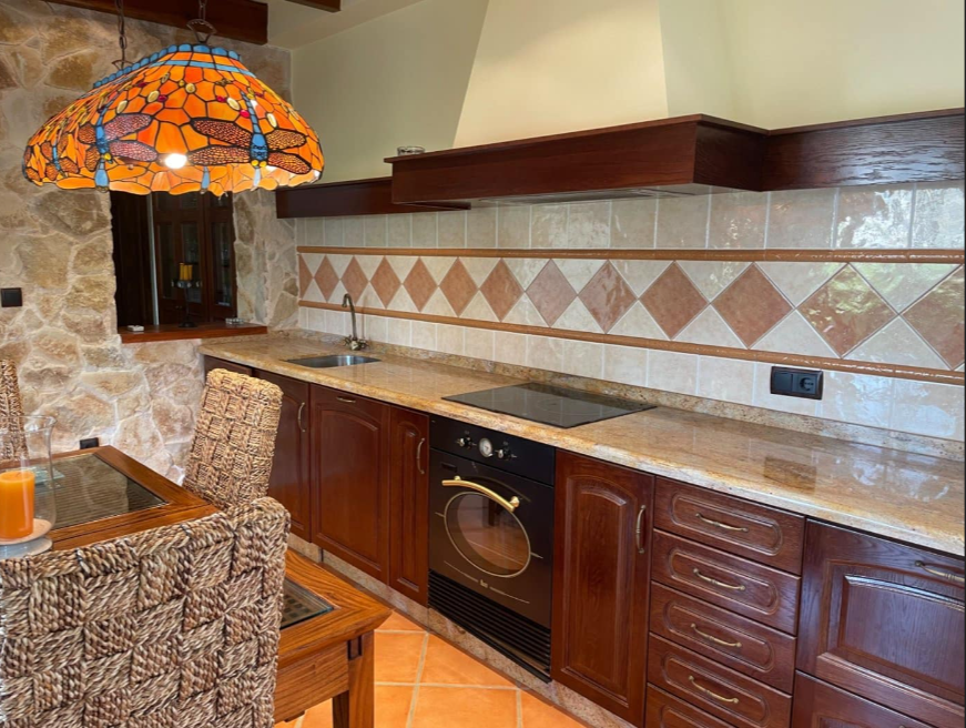 A wonderful country house located on a privileged location in the heart of the Ricote Valley.