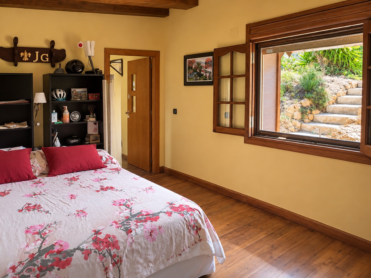 Venta finca monte con casa en Murcia