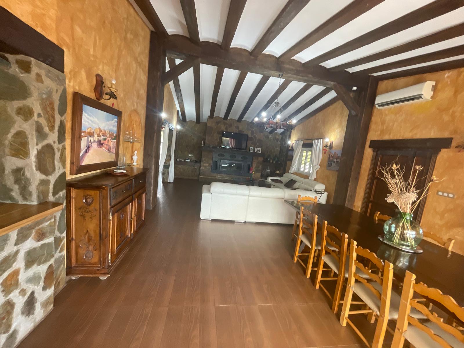 Venta casa de campo espectacular con 25.000m² de parcela