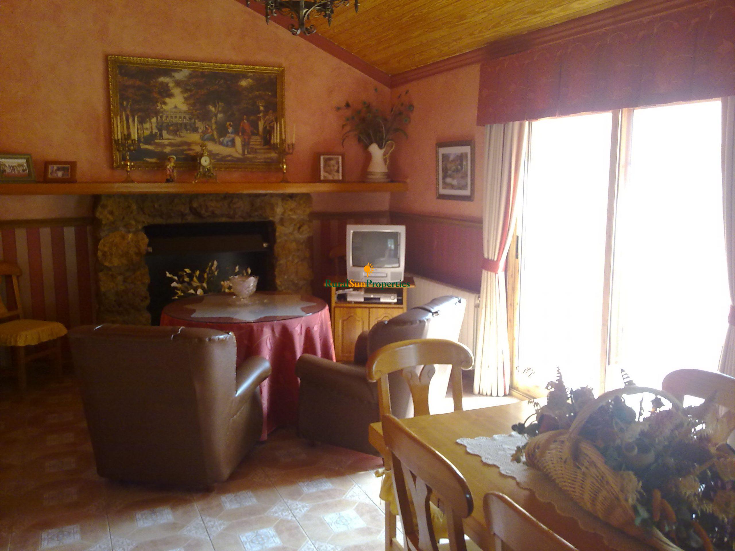 Bullas countryside: Country house in beautiful valley surrounded by mountains and vineyards with panoramic views