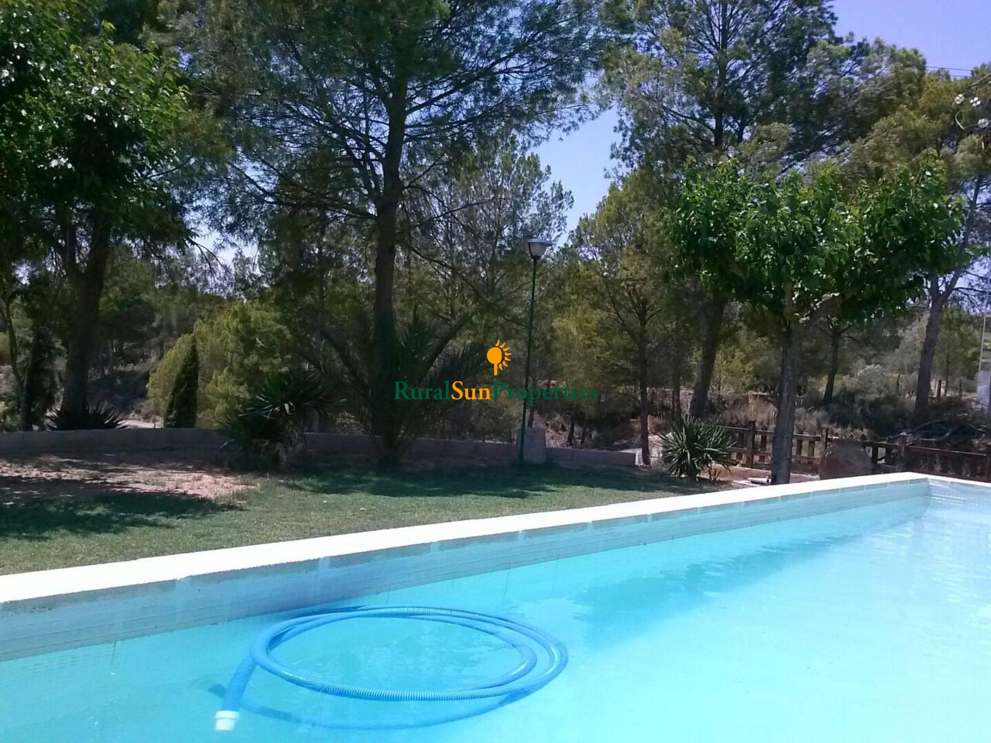Bullas sale country house on plot surrounded by nature