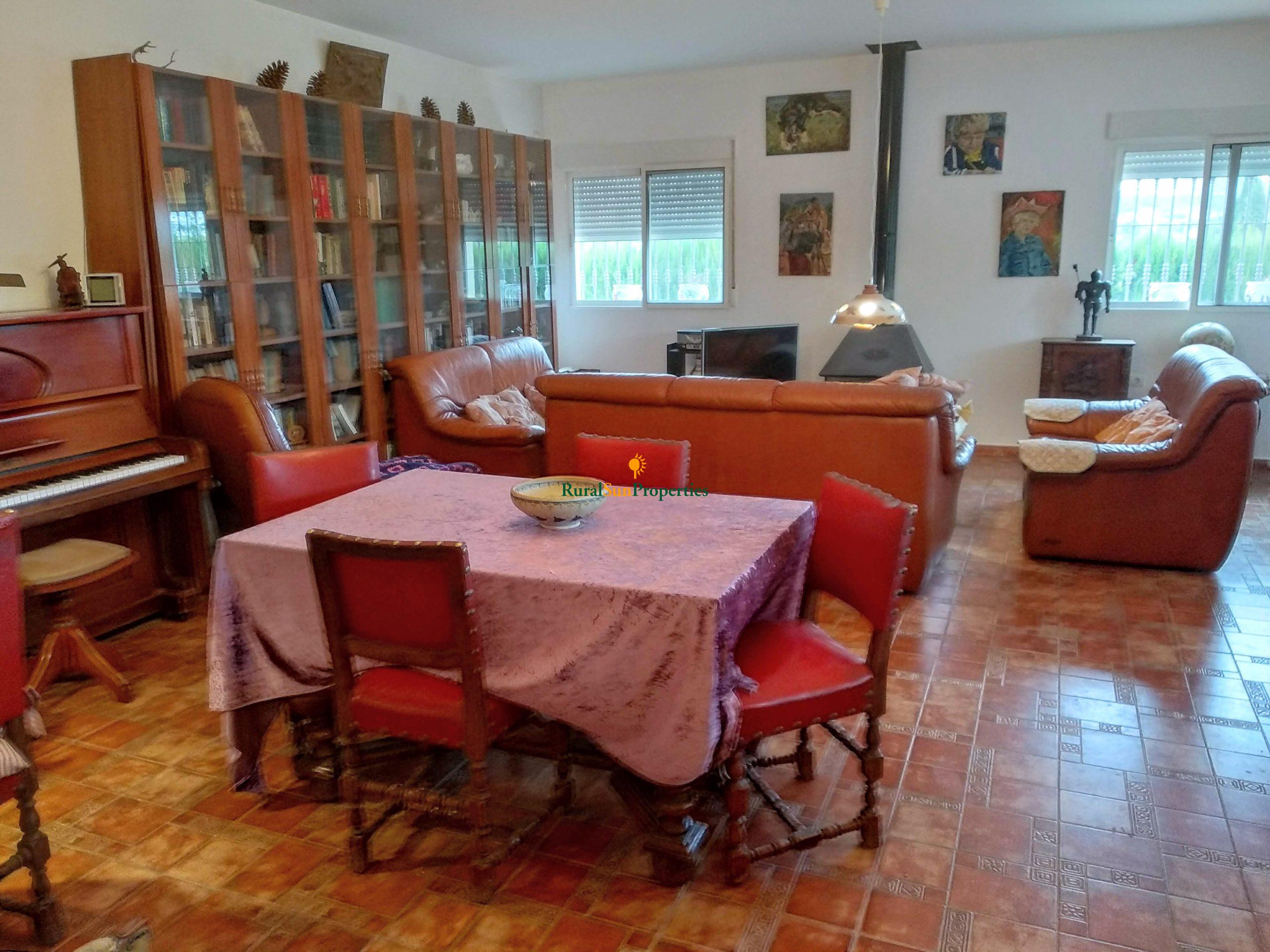 Venta casa de campo en Cehegín en parcela vallada de 5.000m2