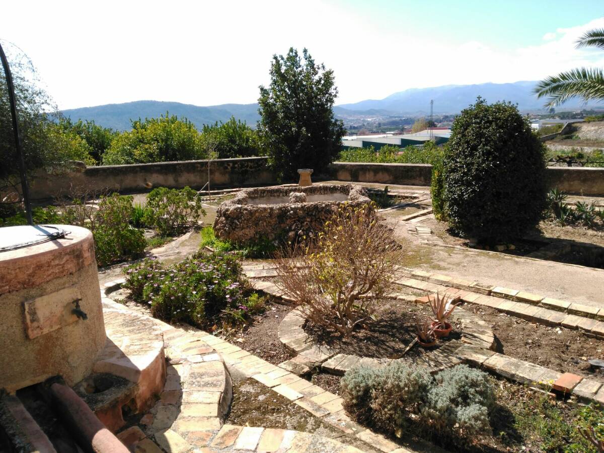 Palatial house for sale in Mula-Murcia inland.