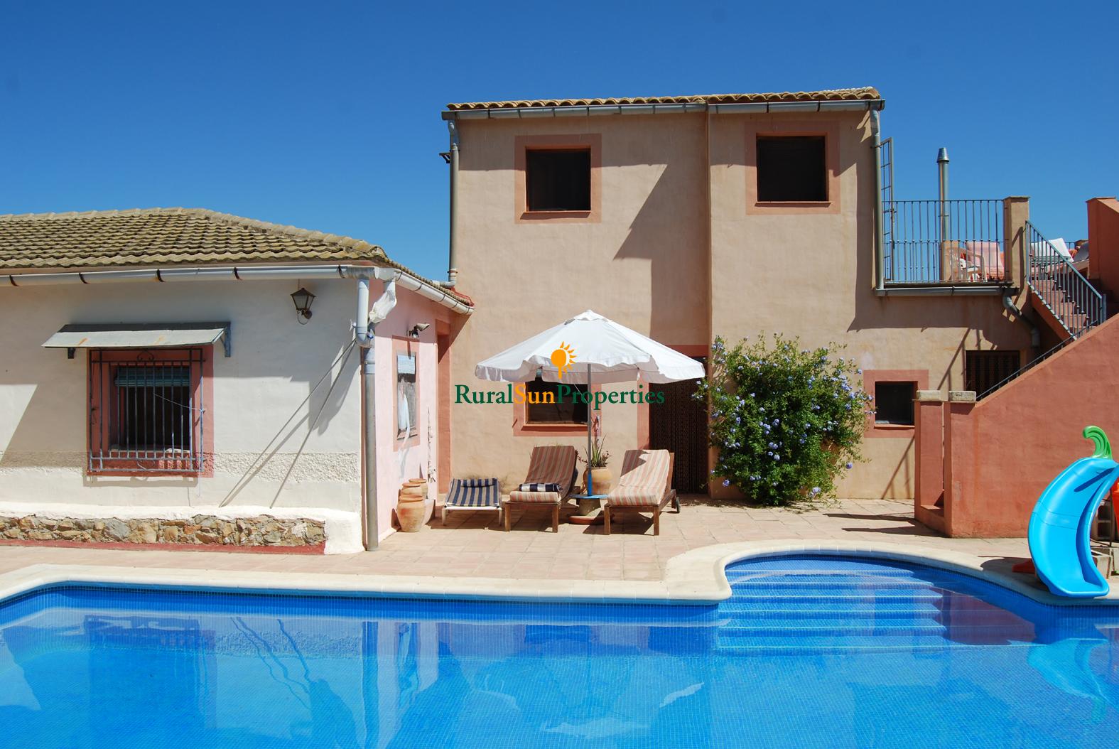 SOLD. Spacious and comfortable country house in Bullas