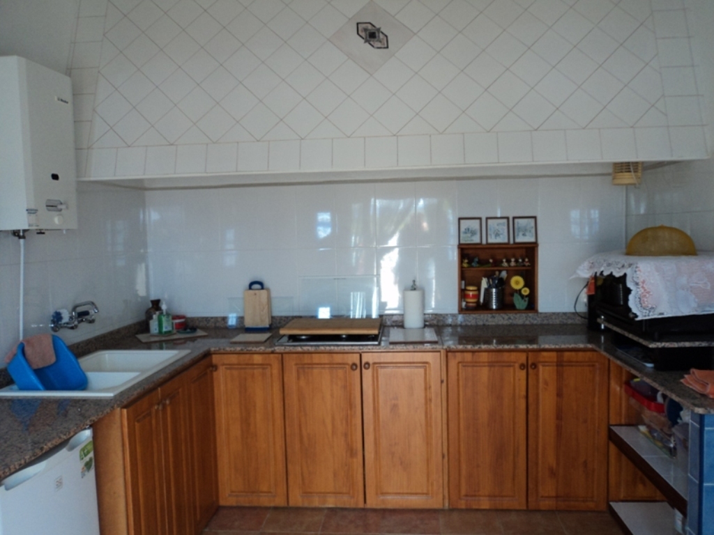 RESERVED. Sale country house inland Murcia with 4 bedrooms and 2 bathrooms. South facing with stunning views.