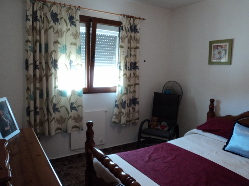 RESERVED. Sale country house inland Murcia with 4 bedrooms and 2 bathrooms. South facing with stunning views.