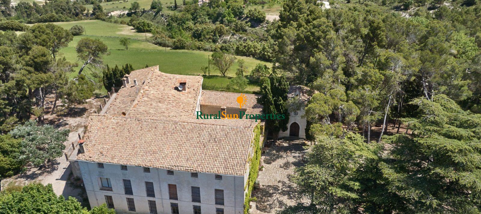 Manor estate for sale in Alicante 175 hectares