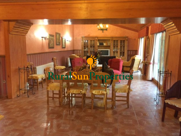 Bullas countryside: Country house in beautiful valley surrounded by mountains and vineyards with panoramic views