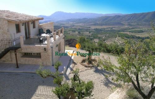 Venta casa de campo en las montañas de Alicante interior