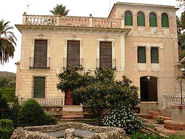 Palatial house for sale in Mula-Murcia inland.